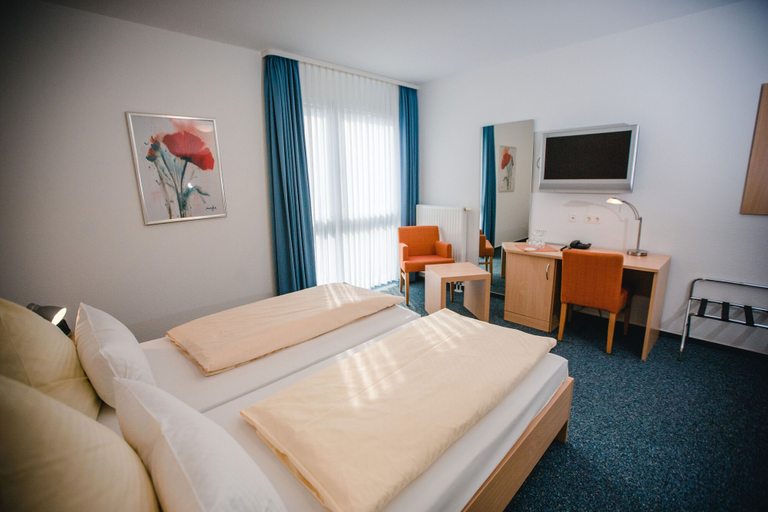 Bedroom 2, Johanniter Gästehaus, Münster