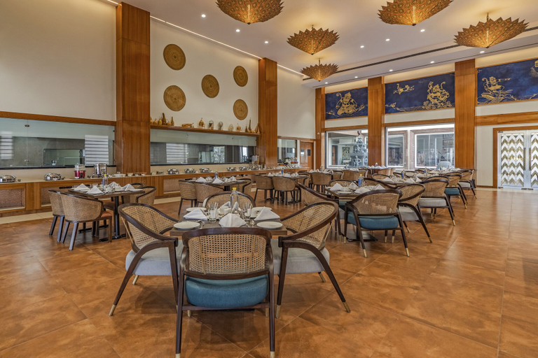 Food & Drinks 5, Shyama Sarovar Portico, Jalaun