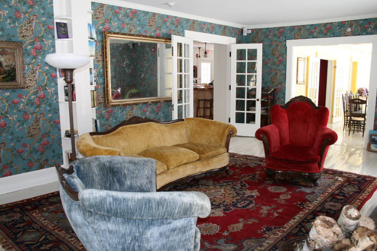 Others 5, The Notch House, Orleans