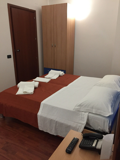 Bedroom 2, Asselta Hotel & Restaurant, Foggia