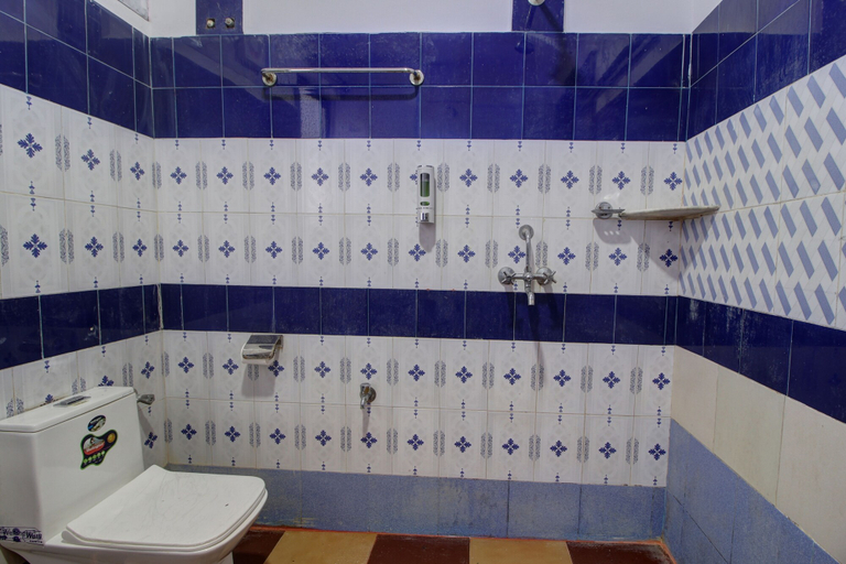 Bathroom 4, Hotel Pleasure Inn near Turtle Beach- Morjim, North Goa