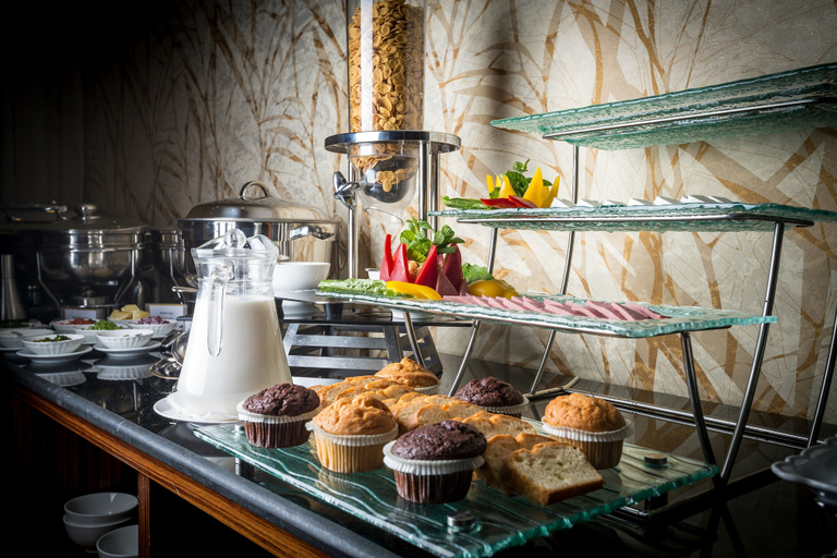 Food & Drinks 5, Sun Park Hotel Suites, Jeddah