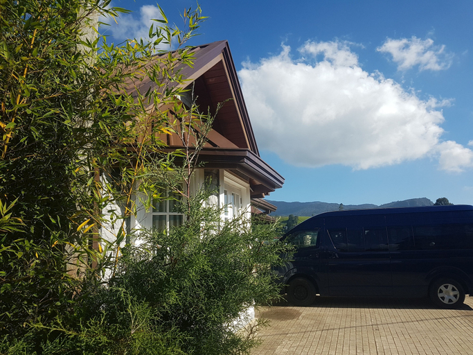 Exterior & Views 2, Villa lake view, Nuwara Eliya