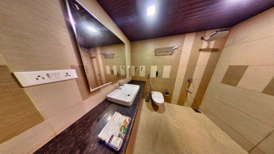 Bathroom 4, Hotel K2 Inn, Srinagar