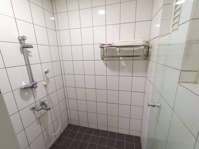 Bathroom 2, Tian Pin Guest House, Nantou