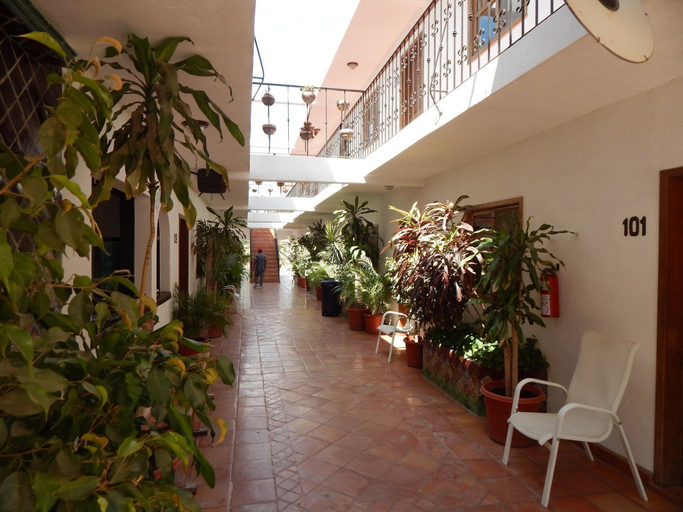 Others 5, Cabo Cush Hotel, La Paz