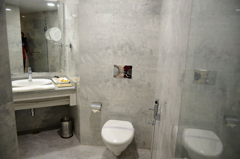 Bathroom 4, Hotel Radiance, Bareilly