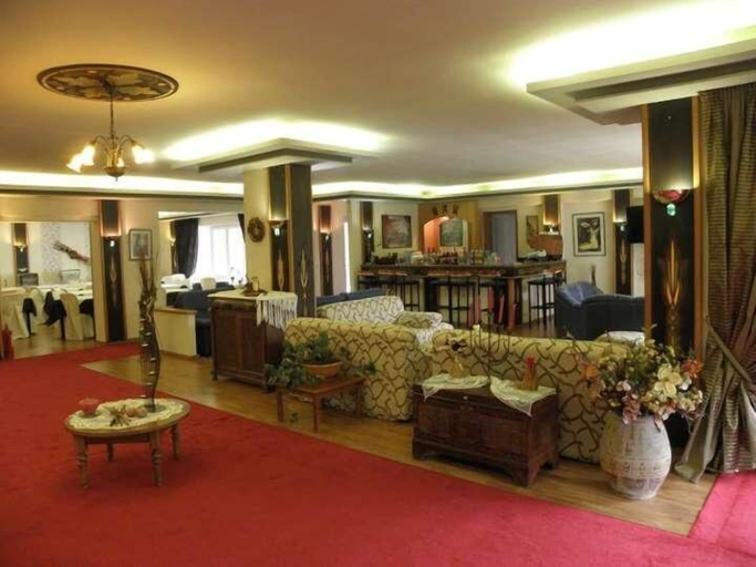 Others 5, Dryas Hotel, Central Greece