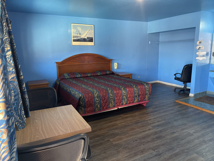 Bedroom 4, Full Moon Inn, Los Angeles
