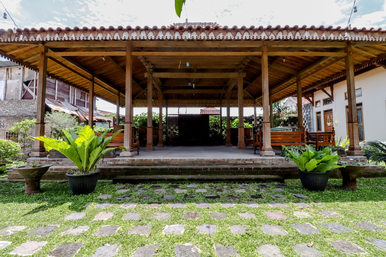 Exterior & Views 2, Jenak Homestay, Bantul