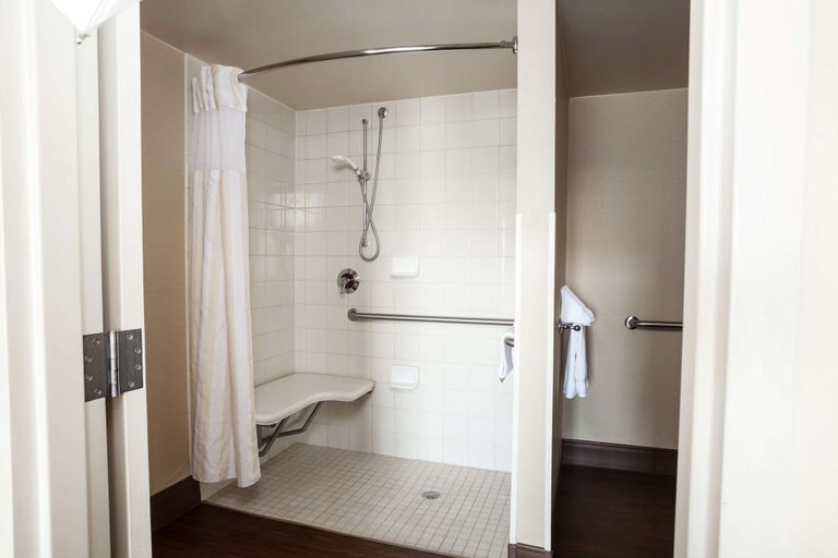 Bathroom 5, Hilton Garden Inn El Paso / University, El Paso