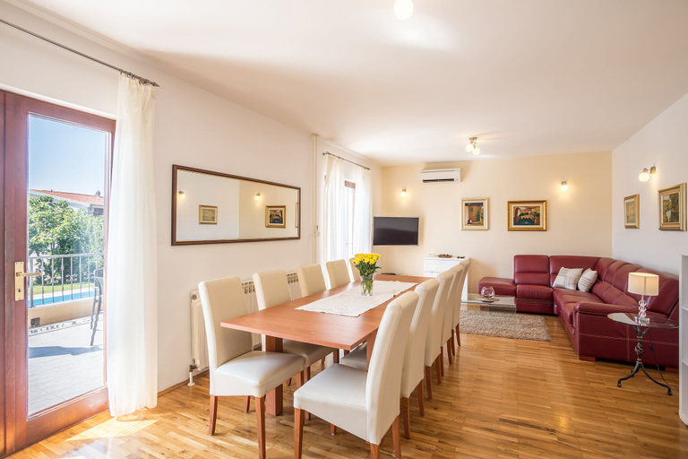 Others 4, Villa Dalmatica, Split