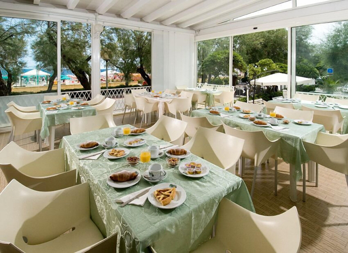 Food & Drinks 4, Hotel Majestic, Ancona