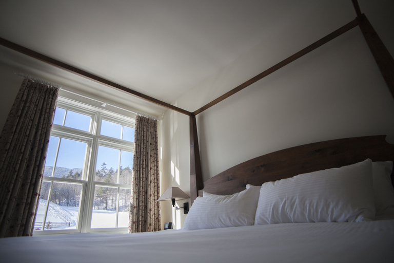 Bedroom 2, Clay Brook Hotel, Washington