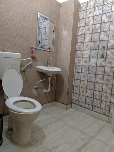 Bathroom 3, ADB Rooms Hotel Toravio, Delhi