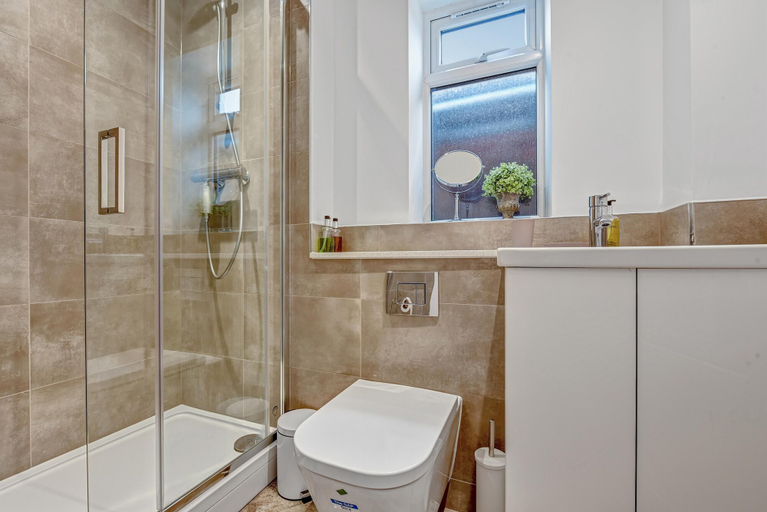 Bathroom 3, St Martins House Luxury Apts. Ruislip, London