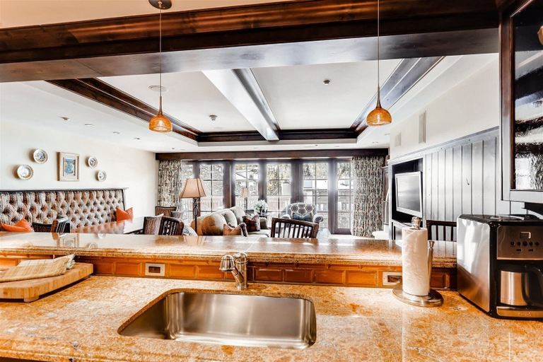Food & Drinks 4, Vail VLG One Willow 3bd-hir1, Eagle