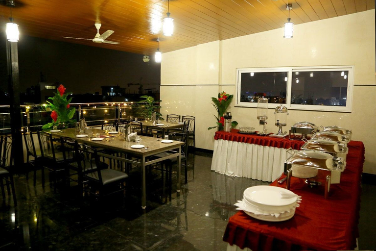 Food & Drinks 3, Hotel U T Elegance Bangalore, Bangalore