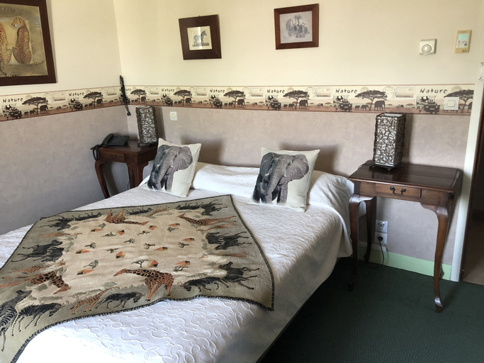 Bedroom 3, Hôtel de la Loire, Cher