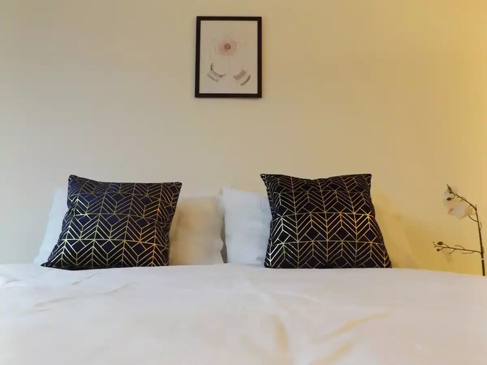 Bedroom 2, Coventry Park House, Coventry