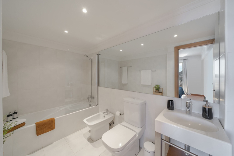 Bathroom 4, Duplex With sea and Mountain Views, Casa do Castelo, Funchal