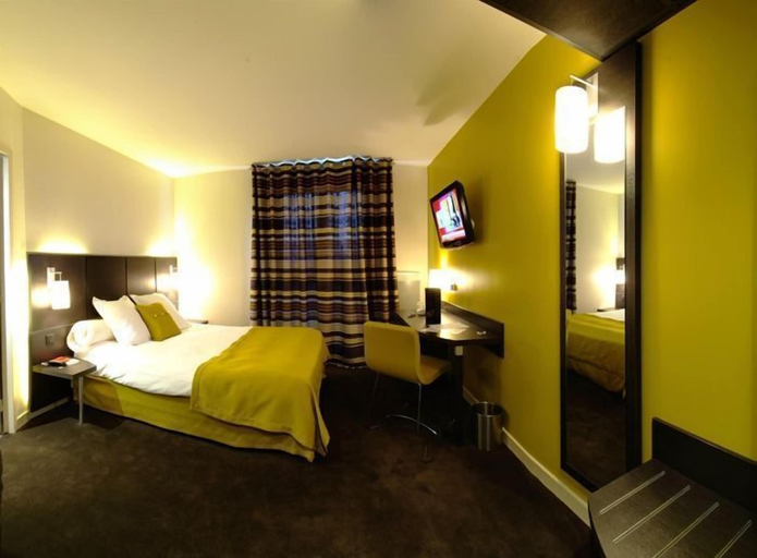 Bedroom 4, The Originals Boutique, Hôtel Marytel, Montbrison, Loire