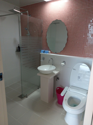Bathroom 4, Emotion Pension, Hadong