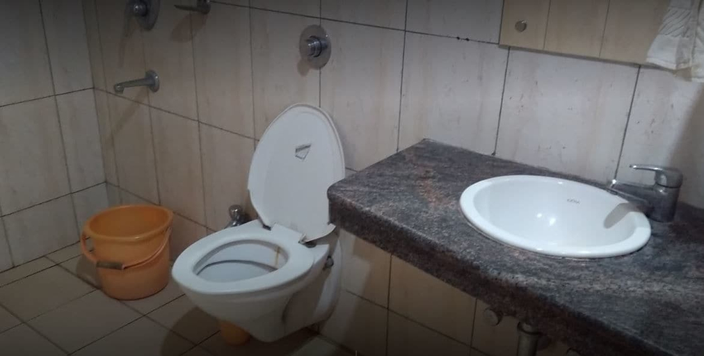 Bathroom 3, Hotel Vandana, Kamrup Metropolitan