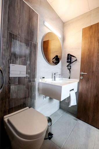 Bathroom 5, Caba Hotel & Spa, Buca