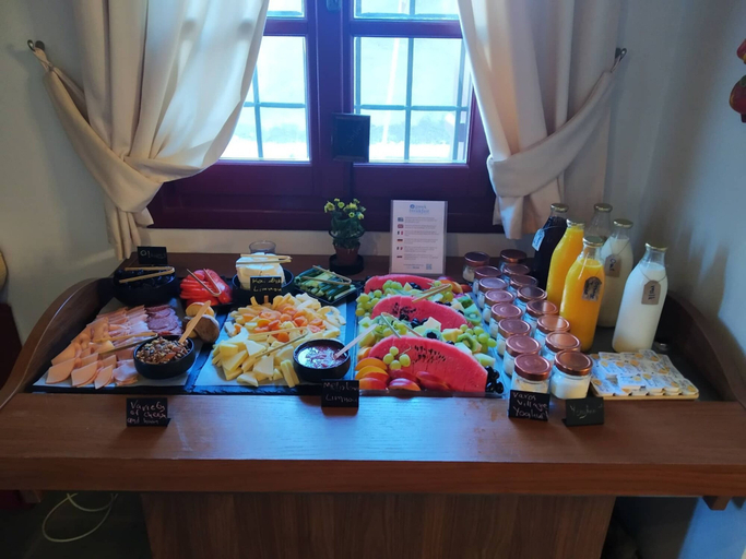 Food & Drinks 5, Lively Lofts by The Varos Residences, North Aegean