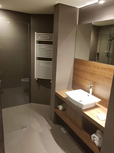 Bathroom 4, Le Pave Residences, El Metn