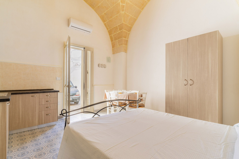 Room 5, 3115 Casa Emi - Mono A by Barbarhouse, Lecce