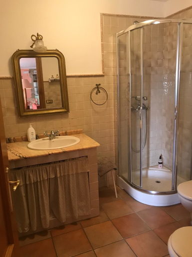 Bathroom, El Olivo de Sansol, Navarra
