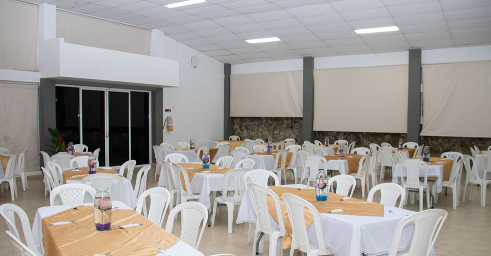 Food & Drinks 5, Hotel TPR Campestre Las Pampas, Acacías
