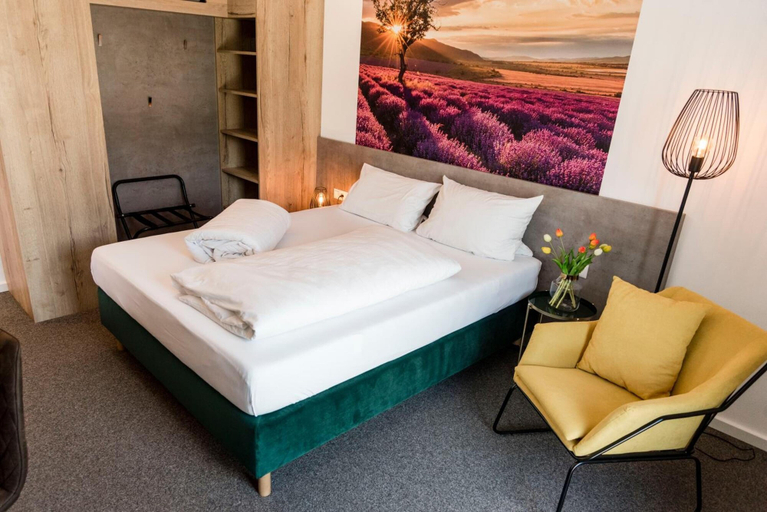 Bedroom 3, Hotel Villa Toskana, Neumarkt in der Oberpfalz
