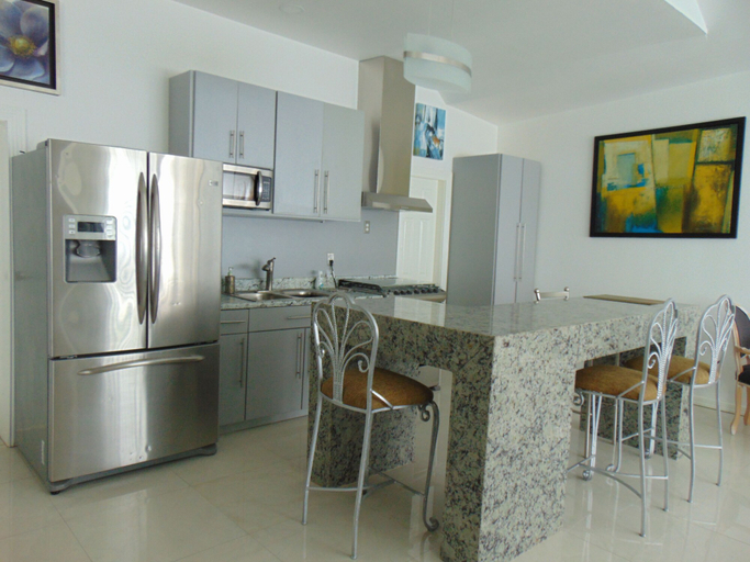 Others 5, Modern Townhome Prime Location, Tijuana