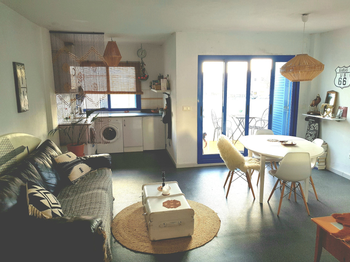 Others 4, Beach House with Balcony and beach view, Cádiz