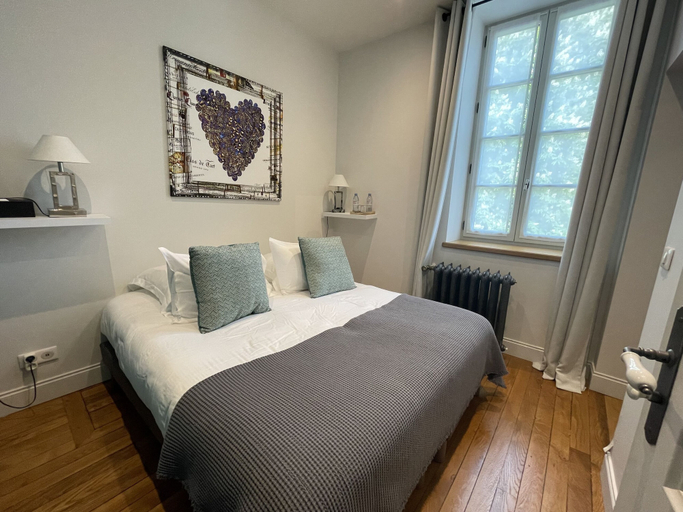 Bedroom 3, Manoir de Villamont, Côte-d'Or