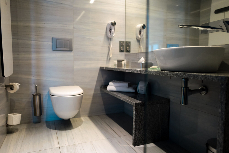 Bathroom 5, Przystań Hotel & Restaurants, Olsztyn