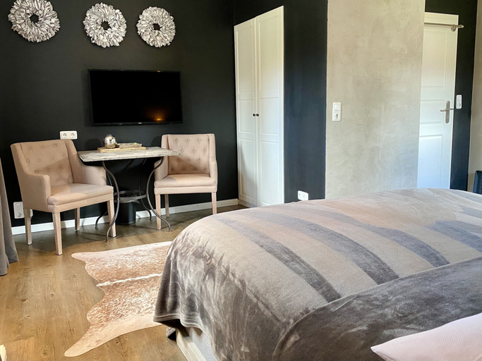 Bedroom 4, country-suites by verdino LIVING, Goslar