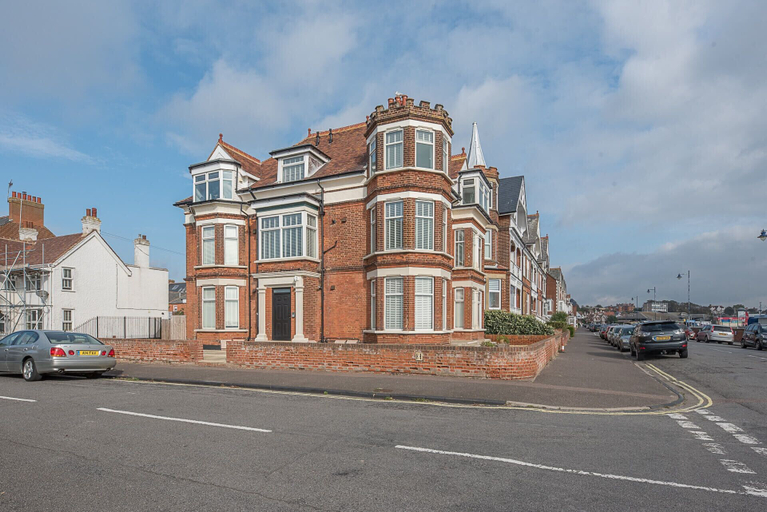 Exterior & Views 2, 4 Buregate House, Felixstowe, Suffolk