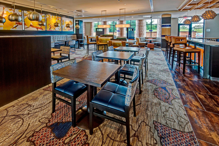 Food & Drinks 5, Courtyard by Marriott Oxford, Lafayette