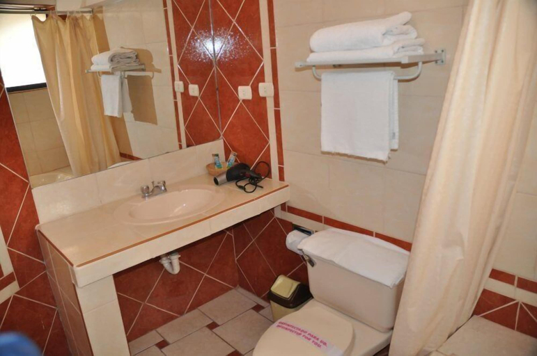 Bathroom 5, Hotel Vilandré, Cusco