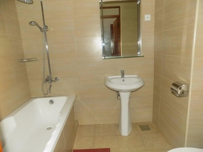 Bathroom 3, Fort Fun City, Fort Portal