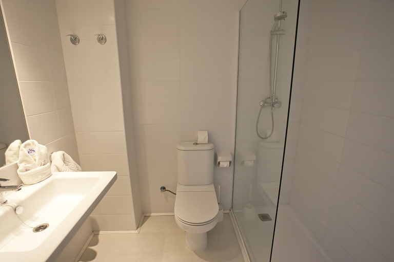 Bathroom, BJ Playamar Hotel & Apartamentos, Baleares
