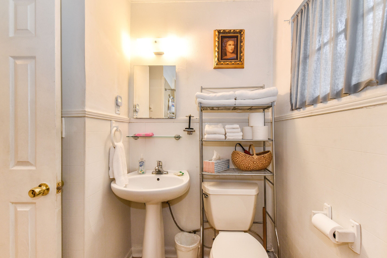 Bathroom 3, The Belle Aire - Hist District Savannah, Chatham