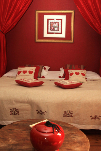 Bedroom 4, Château la Moune, Gironde