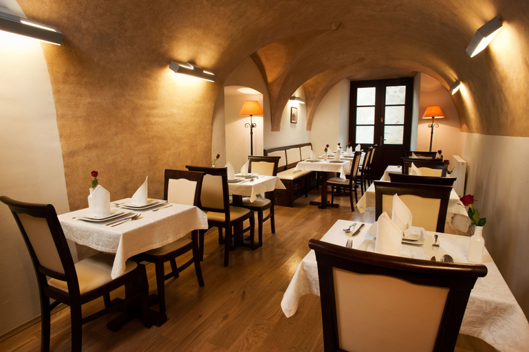 Food & Drinks 5, Hotel Santi, Kraków City