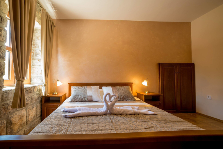 Bedroom 3, Villa Old Castle