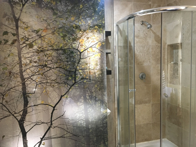 Bathroom 3, Gordons Guesthouse, City of Cape Town